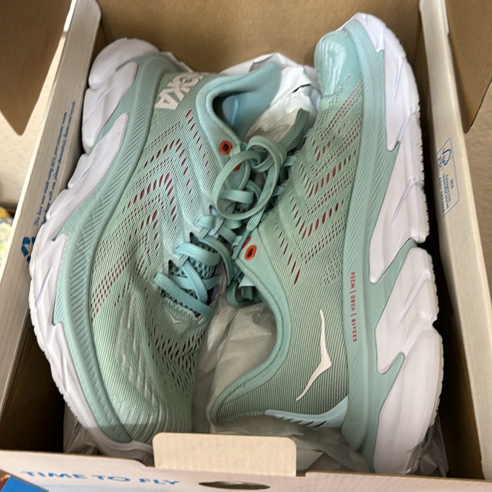 Hoka One One Clifton Edge running shoe, size 7.5